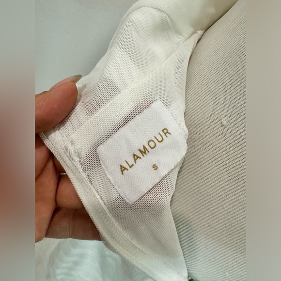 Alamour the Label White Sandy Gown Size S - Picture 12 of 12